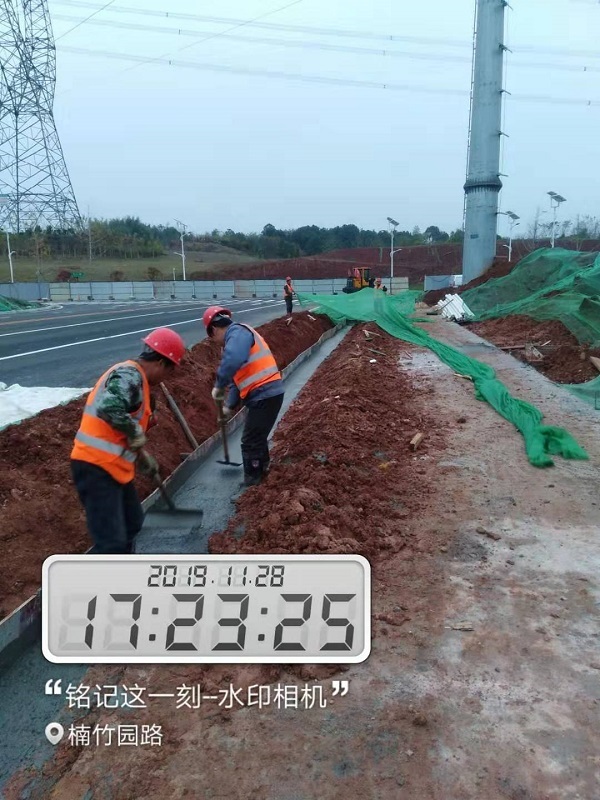 楠竹圆路照明工程