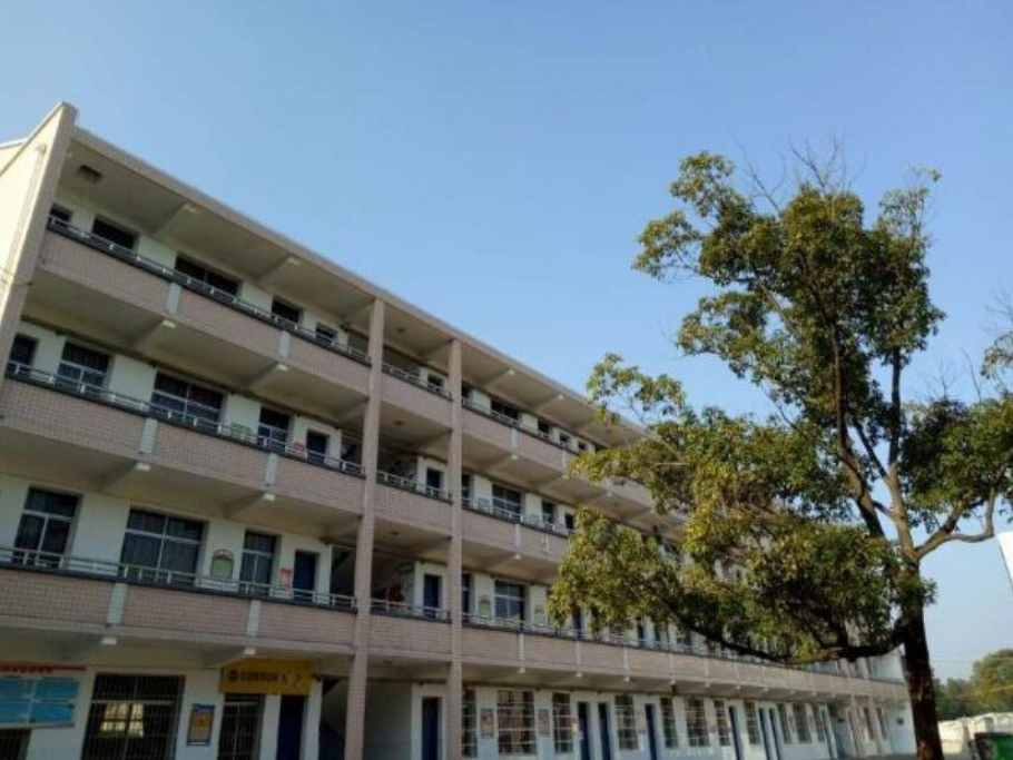 长沙县果园镇果园中学校园提质改造项目