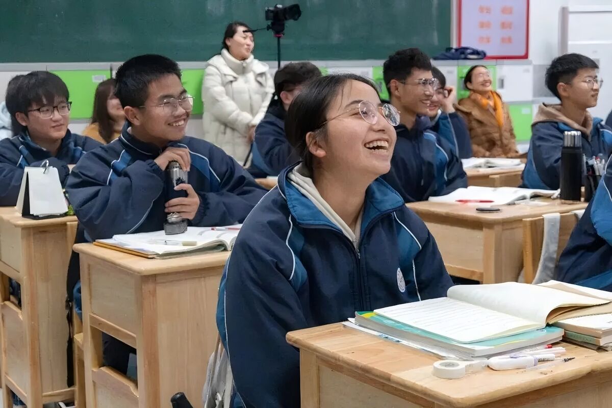 湖南星泽机电设备公司：关爱职工子女 助力高考梦想